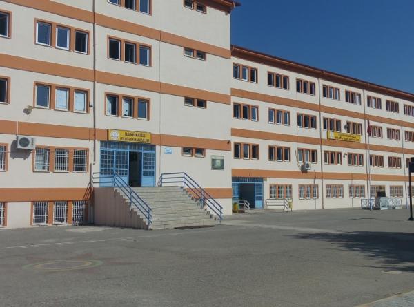 Ülgan Konukoğlu Mesleki ve Teknik Anadolu Lisesi Fotoğrafı